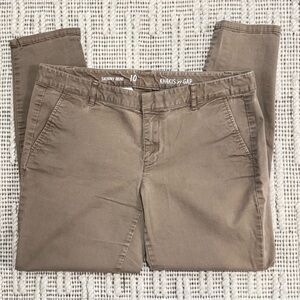 GAP Women’s Skinny Mini Skimmer Khakis